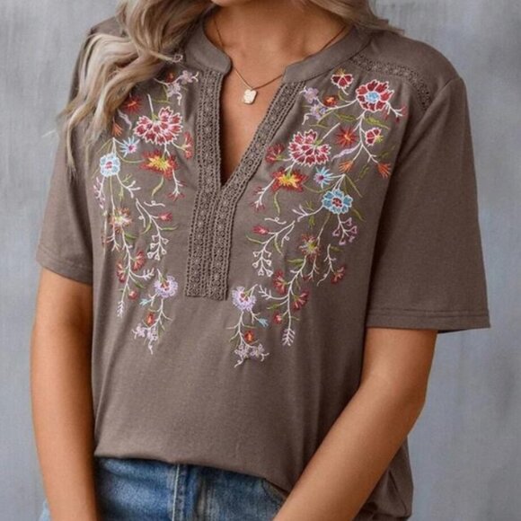 Embroidered Patchwork Lace Top - Picture 6 of 8